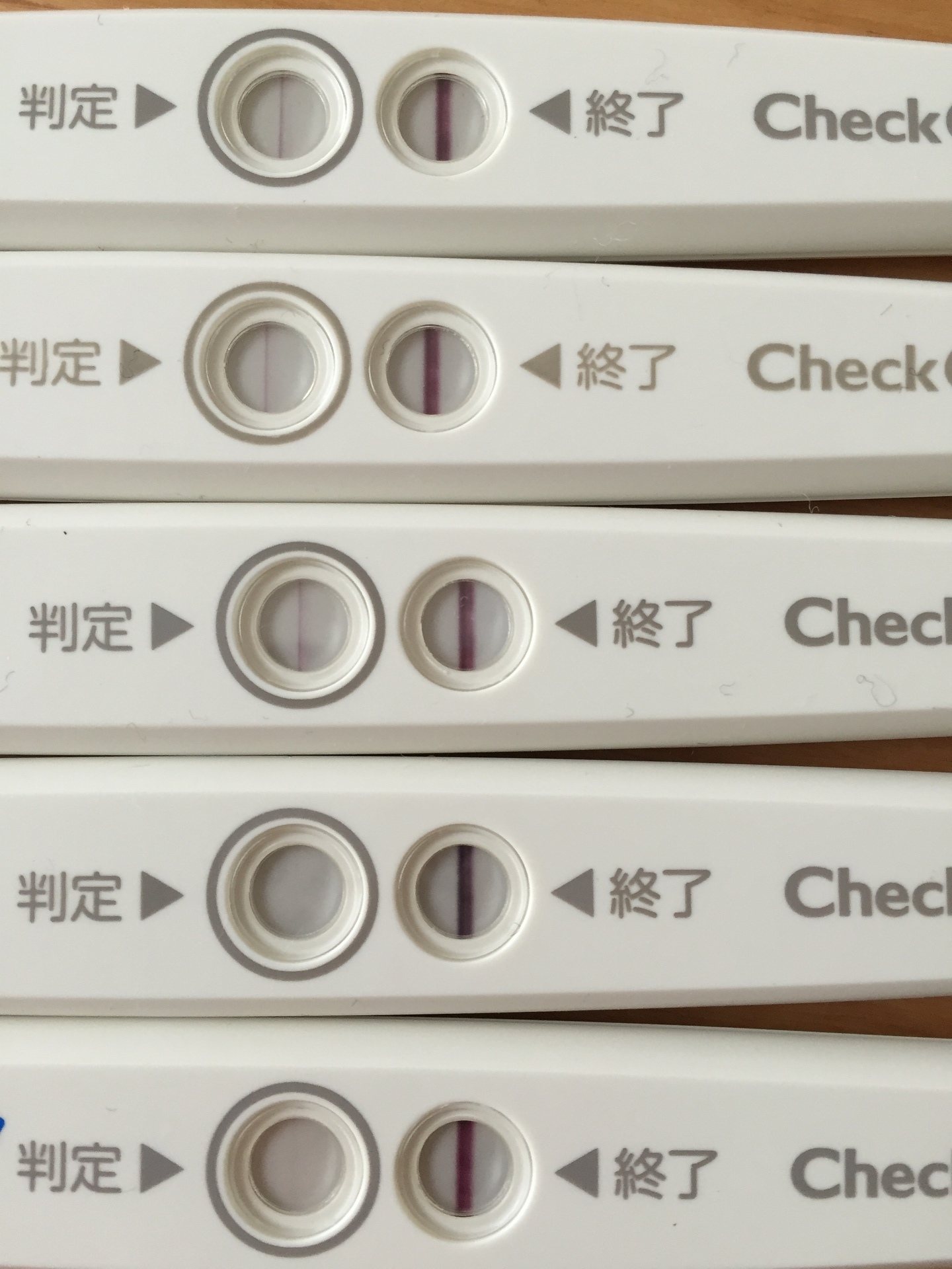 化学流産した周期と妊娠継続中の今期の検査薬 画像あり Happy Baby